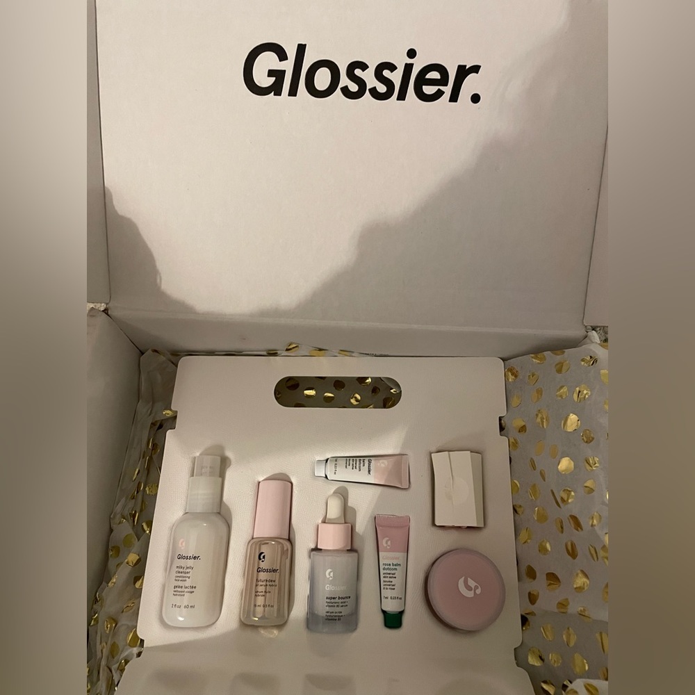 Glossier skincare kit
